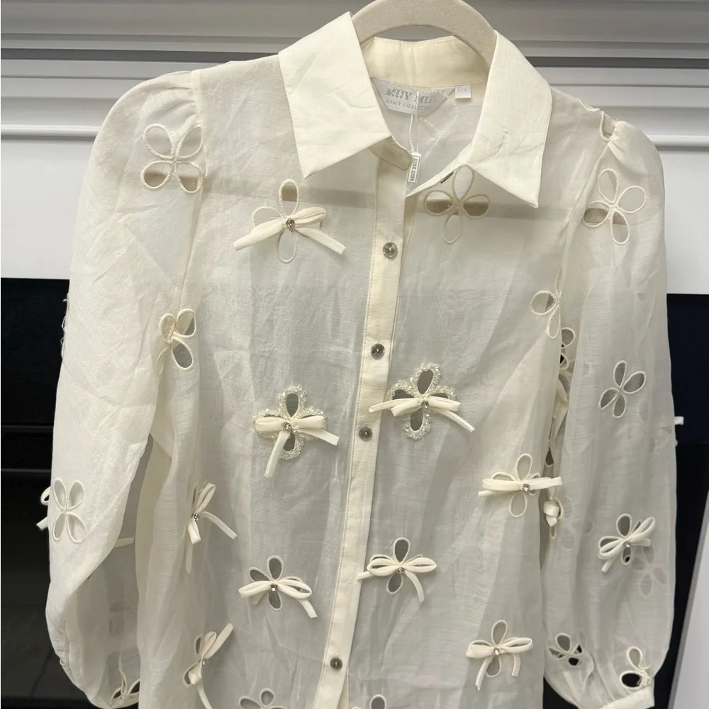 COPY - MUY MUY Cream Sheer Blouse with Bow Details - Picture 3 of 6